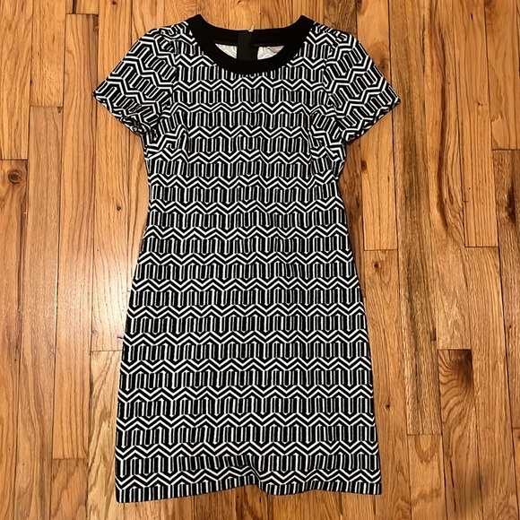 Banana Republic Geometric Print Shift Dress - Picture 1 of 3